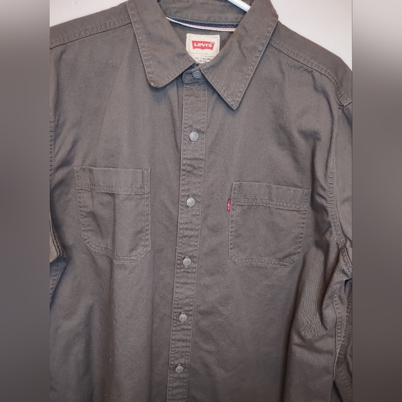 Grey Levi's Heavy Duty Two Pocket Button Down - Picture 6 of 6